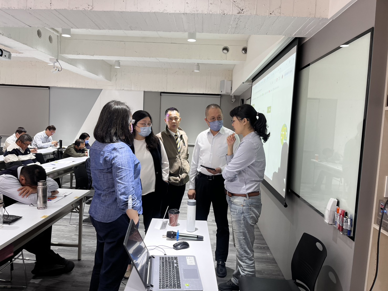 1381042_1eb643a495bd8d5f64bd2800e15f05c0